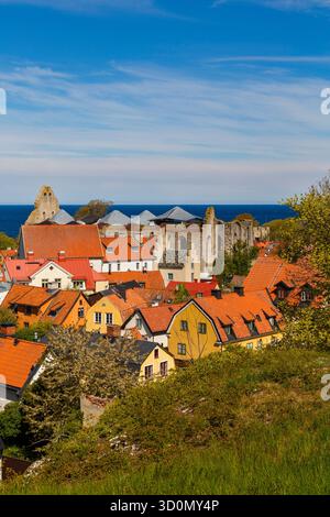 Blick über die Dächer von Visby, Gotland, Schweden, Europa im Mai Stockfoto