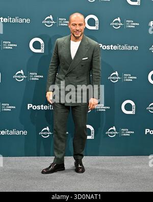 Rom, Italien. Oktober 2025. Fotoaufruf für „La „Lezione“ beim Filmfestival in Rom 2025 mit Stefano Accorsi Credit: SOPA Images Limited/Alamy Live News Stockfoto