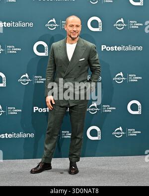 Rom, Italien. Oktober 2025. Fotoaufruf für „La „Lezione“ beim Filmfestival in Rom 2025 mit Stefano Accorsi Credit: SOPA Images Limited/Alamy Live News Stockfoto