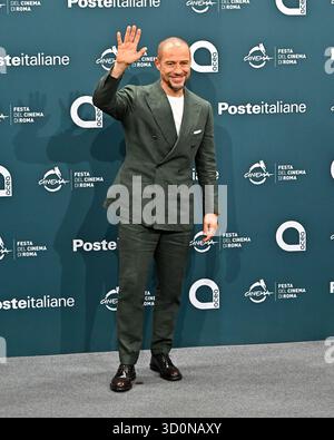 Rom, Italien. Oktober 2025. Fotoaufruf für „La „Lezione“ beim Filmfestival in Rom 2025 mit Stefano Accorsi Credit: SOPA Images Limited/Alamy Live News Stockfoto