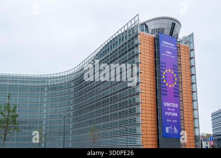 Das Berlaymont-Gebäude, Hauptsitz der Europäischen Kommission, europäisches Viertel in Brüssel, Belgien, EU Stockfoto