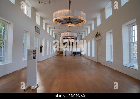 Ehemalige Kirche im H'Art Museum in Amsterdam, Niederlande 22-10-2025 Stockfoto