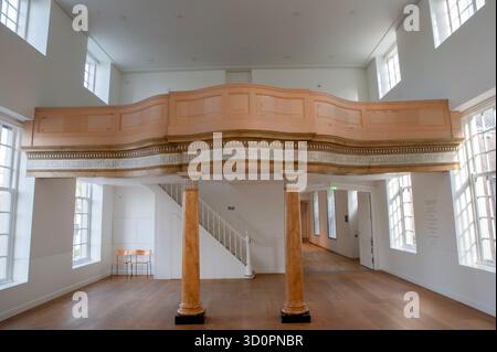 Ehemalige Kirche im H'Art Museum in Amsterdam, Niederlande 22-10-2025 Stockfoto