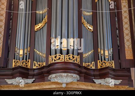 Ehemalige Kirche im H'Art Museum in Amsterdam, Niederlande 22-10-2025 Stockfoto