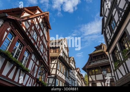 Das Viertel Petite France traditionelle Fachwerkhäuser in Straßburg im Elsass. Stockfoto