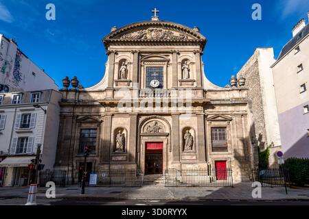 Außenansicht der Kirche Sainte Elisabeth de Hungary, ein römisch-katholisches Kirchengebäude im 3. Arrondissement von Paris, Frankreich Stockfoto