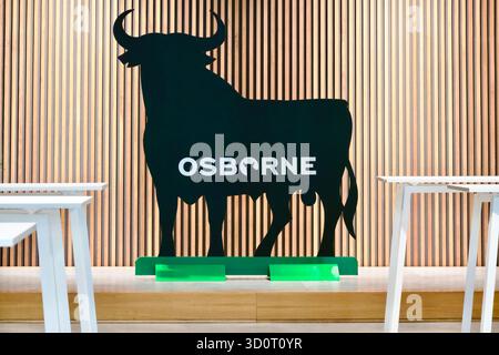 Osborne Markenbulle im Verkostungsraum am Ende einer Tour Bodegas Osborne El Puerto de Santa María Cadiz Spanien Europa Stockfoto