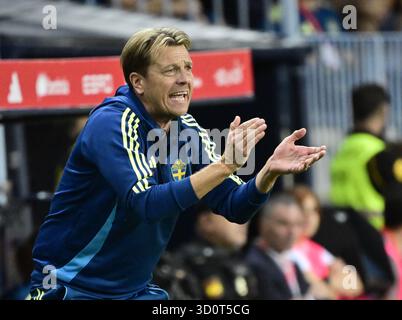 Malaga, Spanien. Oktober 2025. MALAGA, SPANIEN 20251024Kapitän der Nationalmannschaft Tony Gustafsson im Halbfinale der Nations League zwischen Spanien und Schweden in der Arena La Rosaleda in Malaga. *** Das Bild ist im SPORTPAKET enthalten. Für andere ZAHLUNGSBILDER*** Foto: Jonas Ekströmer/TT/Code 10030 dieser Text ist automatisch übersetzt Credit: TT News Agency/Alamy Live News Stockfoto