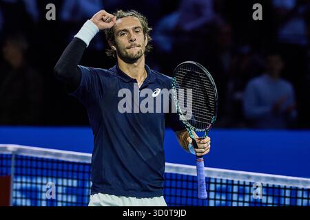 Wien, Wien, Österreich. Oktober 2025. Lorenzo Musetti aus Italien feiert den Sieg des Spiels gegen Corentin Moutet aus Frankreich 10.2025, Wien (Wiener Stadthalle), Österreich (Credit Image: © Mathias Schulz/ZUMA Press Wire) NUR REDAKTIONELLE VERWENDUNG! Nicht für kommerzielle ZWECKE! Stockfoto