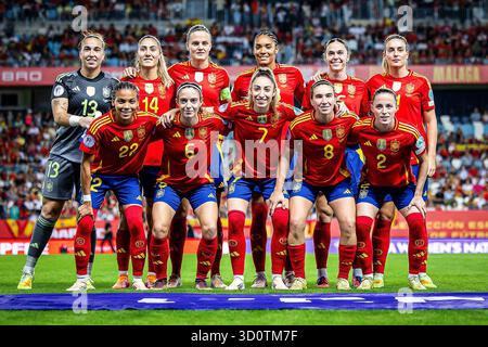 Malaga, Spanien, Spanien. Oktober 2025. Team von Spanien während der UEFA Women's Nations League, Halbfinalspiel zwischen Spanien und Schweden in La Rosaleda am 24. Oktober 2025 in Malaga, Spanien. Rafael Roman (Credit Image: © Matthieu Mirville/ZUMA Press Wire) NUR REDAKTIONELLE VERWENDUNG! Nicht für kommerzielle ZWECKE! Stockfoto