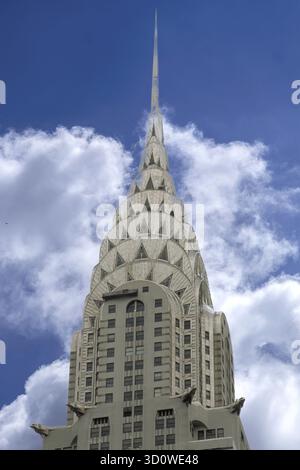 Crysler Building, 1930 im Art déco-Stil erbaut, Cloudy Sky, New York City, USA Stockfoto