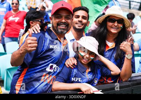 Sydney Cricket Ground, Sydney, Australien. Oktober 2025. One Day International Cricket, Australien gegen Indien; Indien Cricket Fans unterstützen ihr Land Credit: Action Plus Sports/Alamy Live News Stockfoto