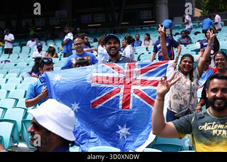 Sydney Cricket Ground, Sydney, Australien. Oktober 2025. One Day International Cricket, Australien gegen Indien; australischer Cricket-Fan zeigt seine Flaggenunterstützung Credit: Action Plus Sports/Alamy Live News Stockfoto