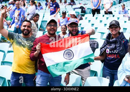 Sydney Cricket Ground, Sydney, Australien. Oktober 2025. One Day International Cricket, Australien gegen Indien; Indien Cricket Fans unterstützen ihr Land Credit: Action Plus Sports/Alamy Live News Stockfoto