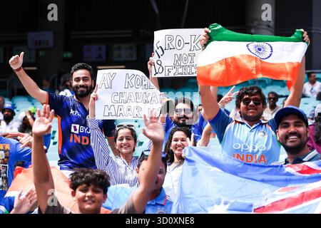 Sydney Cricket Ground, Sydney, Australien. Oktober 2025. One Day International Cricket, Australien gegen Indien; Indien Cricket Fans unterstützen ihr Land Credit: Action Plus Sports/Alamy Live News Stockfoto