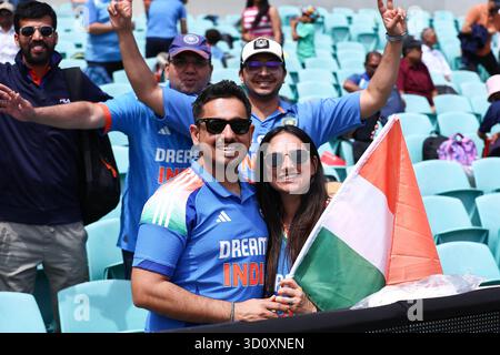 Sydney Cricket Ground, Sydney, Australien. Oktober 2025. One Day International Cricket, Australien gegen Indien; Indien Cricket Fans unterstützen ihr Land Credit: Action Plus Sports/Alamy Live News Stockfoto
