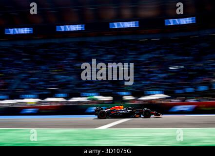 Mexiko-Stadt, Mexiko. Oktober 2025. LINDBLAD Arvid (gbr), Red Bull Racing RB21, Action während des Formel 1 Grand Prix von Mexiko-Stadt 2025, 20. Runde der FIA Formel-1-Weltmeisterschaft 2025 vom 24. Bis 26. Oktober 2025 auf dem Autodromo Hermanos Rodriguez in Mexiko-Stadt, Mexiko - Foto DPPI Credit: DPPI Media/Alamy Live News Stockfoto