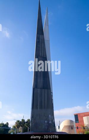 Tijuana, Baja California, Mexiko. Oktober 2025. Das Monumento México, ein Wahrzeichen in Tijuana, Mexiko, nahe der US-Grenze, wo Residentes historisches Konzert stattfand. (Kreditbild: © Alvaro Diaz/ZUMA Press Wire) NUR REDAKTIONELLE VERWENDUNG! Nicht für kommerzielle ZWECKE! Stockfoto