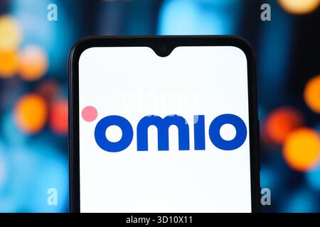 Kanada. Oktober 2025. In dieser Fotoabbildung wird das Omio Logo auf einem Smartphone-Bildschirm angezeigt. (Credit Image: © Thomas Fuller/SOPA Images via ZUMA Press Wire) NUR REDAKTIONELLE VERWENDUNG! Nicht für kommerzielle ZWECKE! Stockfoto
