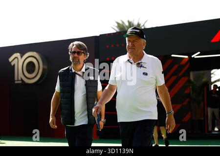 Mexiko-Stadt, Mexiko. Oktober 2025. FIA-Mitarbeiter beim Grand Prix 2025 in Mexiko-Stadt, 20. Runde der FIA-Formel-1-Weltmeisterschaft 2025 vom 24. Bis 26. Oktober 2025 auf dem Autodromo Hermanos Rodriguez in Mexiko-Stadt, Mexiko - Foto Javier Jimenez/DPPI Credit: DPPI Media/Alamy Live News Stockfoto