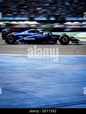 Mexiko-Stadt, Mexiko. Oktober 2025. Alexander Albon fuhr Williams FW47 während des dritten Trainings vor dem F1 Grand Prix von Mexiko am 24. Oktober 2025 im Autodromo Hermanos Rodriguez in Mexiko-Stadt. Quelle: SPP Sport Pressefoto. /Alamy Live News Stockfoto