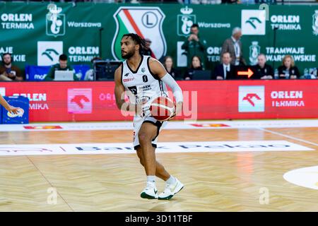 Warschau, Polen. Oktober 2025. Polnisch Basketball League Spiel zwischen Legia Warszawa und Stal Ostrów Wielkopolski. Im Bild: Jayvon Graves; Legia Warszawa. Quelle: Bartlomiej Wisniewski/Cyberfocus/Alamy Live News Stockfoto