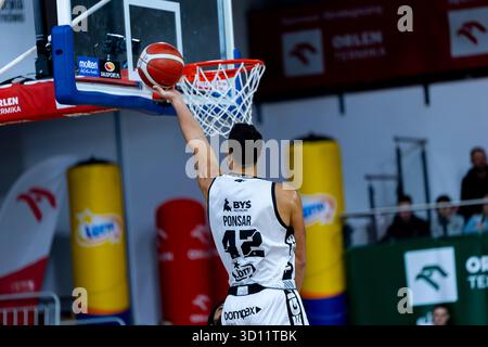 Warschau, Polen. Oktober 2025. Polnisch Basketball League Spiel zwischen Legia Warszawa und Stal Ostrów Wielkopolski. Im Bild: Carl Ponsar; Legia Warszawa. Quelle: Bartlomiej Wisniewski/Cyberfocus/Alamy Live News Stockfoto
