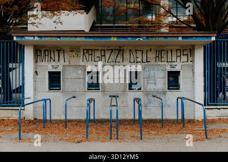 Verona, Italien: 27. November 2023 - Ticketschalter im Stadio Marcantonio Bentegodi in Verona, vor dem Spiel der Serie A zwischen Hellas und Lecce Stockfoto
