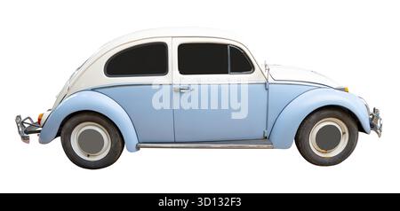 Ansicht von der rechten Seite des weißen und blauen Schildkrötenfahrzeugs oder Oldtimers ist isoliert auf weißem Hintergrund mit Beschneidungspfad. Stockfoto