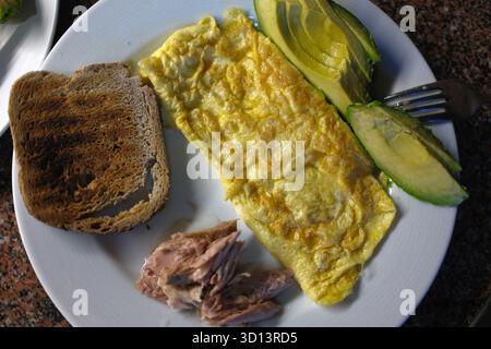 spanisches Eieromelette als typisches Mittagessen Stockfoto