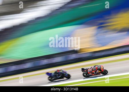 Kuala Lumpur, Malaysia. Oktober 2025. KUALA LUMPUR, MALAYSIA - 26. OKTOBER: Enea Bastianini aus Italien fährt mit dem Red Bull KTM Tech3 Bike (23) während der MotoGP von Malaysia auf dem Sepang Circuit am 26. Oktober 2025 in Kuala Lumpur, Malaysia. (Foto: Qian Jun) Credit: Jun QIAN/Alamy Live News Stockfoto