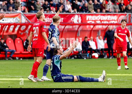 Enschede, Niederlande. Oktober 2025. ENSCHEDE, NIEDERLANDE - 26. OKTOBER: Wout Weghorst des AFC Ajax während des niederländischen Eredivisie-Spiels zwischen dem FC Twente und dem AFC Ajax in de Grolsch Veste am 26. Oktober 2025 in Enschede, Niederlande. (Foto: Ben Gal/Orange Pictures) Credit: Orange Pics BV/Alamy Live News Stockfoto