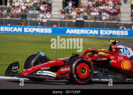 CDMX, MX. 25. Oktober 2025. Lewis Hamilton aus Großbritannien und Scuderia Ferrari HP fuhren den (44) Ferrari SF-25 im Qualifying vor dem Formel-1-Grand Prix in Mexiko-Stadt am 25. Oktober 2025 in Autódromo Hermanos Rodríguez. (Foto: Ben Adams/SIPA USA) Credit: SIPA USA/Alamy Live News Stockfoto