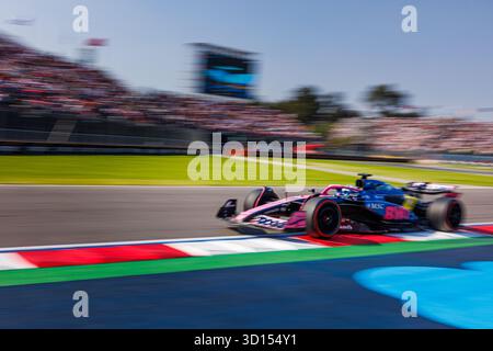 CDMX, MX. 25. Oktober 2025. Pierre Gasly aus Frankreich und das BWT Alpine F1-Team fuhren die (10) Alpine A525 während des Qualifyings vor dem Formel-1-Grand Prix von Mexiko-Stadt am 25. Oktober 2025 in Autódromo Hermanos Rodríguez in Mexiko-Stadt. (Foto: Ben Adams/SIPA USA) Credit: SIPA USA/Alamy Live News Stockfoto