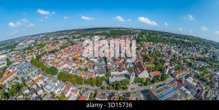 Ravensburg, zentrale Stadt der Region Bodensee-Oberschwaben aus der Vogelperspektive Stockfoto