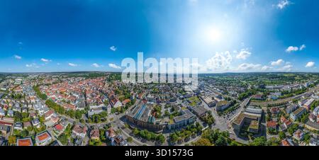 Ravensburg, zentrale Stadt der Region Bodensee-Oberschwaben aus der Vogelperspektive Stockfoto
