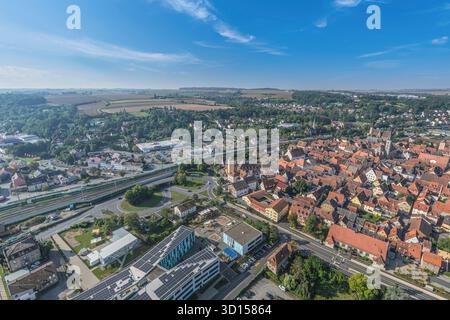 Blick auf das Maintal rund um Ochsenfurt im Stadtteil Würzburg an einem sonnigen Septembertag Stockfoto