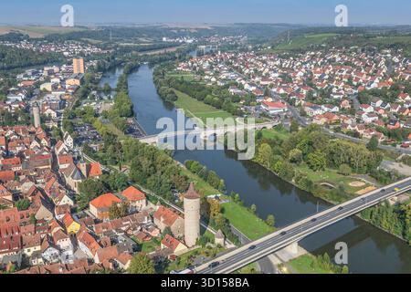 Blick auf das Maintal rund um Ochsenfurt im Stadtteil Würzburg an einem sonnigen Septembertag Stockfoto