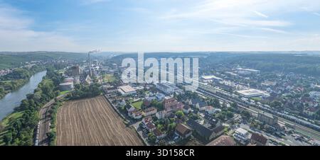 Blick auf das Maintal rund um Ochsenfurt im Stadtteil Würzburg an einem sonnigen Septembertag Stockfoto