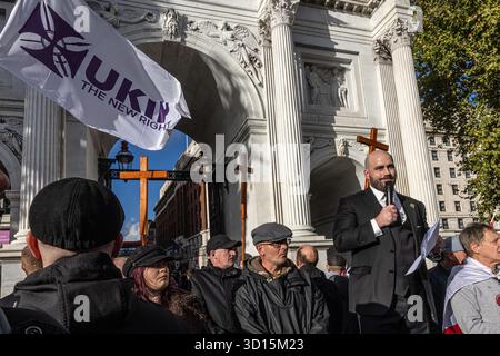 Nick Tenconi, Parteichef der UKIP, spricht am 25. Oktober 2025 bei einer Kundgebung in Marble Arch im Zentrum Londons. Stockfoto