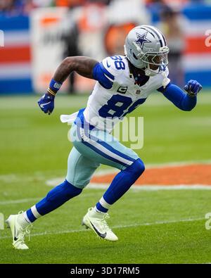 26. Oktober 2025: Der Dallas Cowboys Wide Receiver CeeDee Lamb (88) führt eine Route in der ersten Hälfte des Fußballspiels zwischen den Denver Broncos und den Dallas Cowboys. Derek Regensburger/CSM. Stockfoto