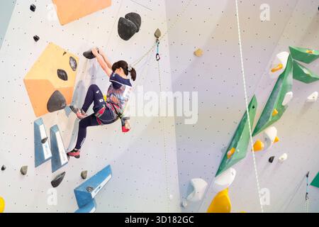 Iizuka Japan. Oktober 2025. Mami Kuriya (JPN), 26. OKTOBER 2025 - Para Climbing : Para Climbing Final im Iizuka Sports Resort das Retreat während des IFSC Climbing Grand Finals Fukuoka 2025 in Iizuka Japan. Quelle: SportsPressJP/AFLO/Alamy Live News Stockfoto