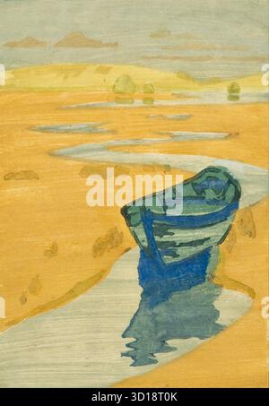 Arthur Wesley Dow - The Derelict (The Lost Boat) - 1916 - das Kunstwerk zeigt ein einsames blaues Boot, das an einem riesigen, goldfarbenen Ufer gestrandet ist, wahrscheinlich bei Ebbe. Ein sich windender Wasserstrom reflektiert das Boot und führt das Auge in die Komposition. Der Hintergrund zeigt abstrakte Formen von fernen Hügeln oder Heuhaufen vor einem gelben Himmel, was auf eine frühe Einstellung am Morgen hindeutet. Die Komposition betont Linie, Farbe und Form, was Dows Bewunderung für den flachen Stil japanischer Drucke widerspiegelt. Die lebendigen tonalen Kontraste unterstreichen das Interesse des Künstlers, Farbe als Ausdrucksmittel zu verwenden. Stockfoto