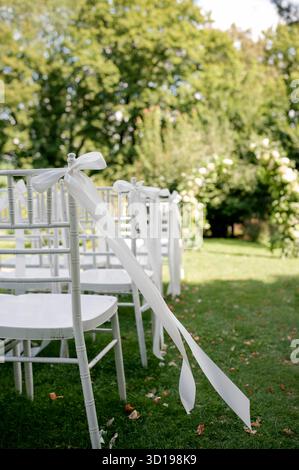 Elegante Hochzeitszeremonie Im Freien Stockfoto