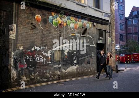 In der Dämmerung im Stadtzentrum, Glasgow, Schottland, 23. Oktober 2025. Stockfoto