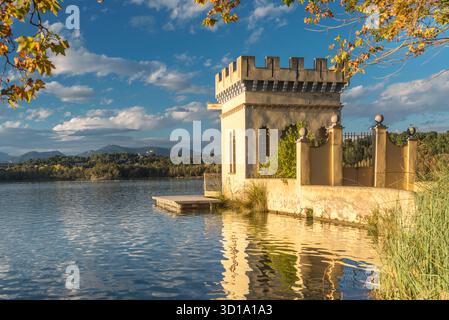 PESQUERA LA CARPA D’OR BOOTSHAUS SEE VON BANYOLES PLA DE L’ESTANY PROVINZ GIRONA KATALONIEN SPANIEN Stockfoto