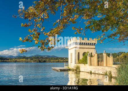 PESQUERA LA CARPA D’OR BOOTSHAUS SEE VON BANYOLES PLA DE L’ESTANY PROVINZ GIRONA KATALONIEN SPANIEN Stockfoto