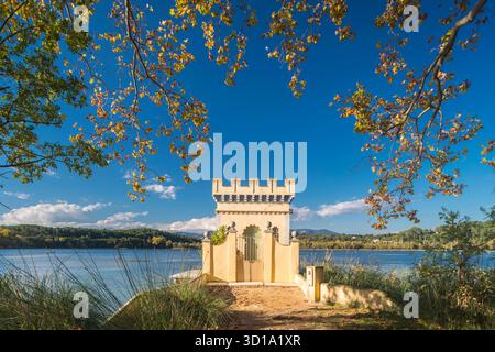 PESQUERA LA CARPA D’OR BOOTSHAUS SEE VON BANYOLES PLA DE L’ESTANY PROVINZ GIRONA KATALONIEN SPANIEN Stockfoto