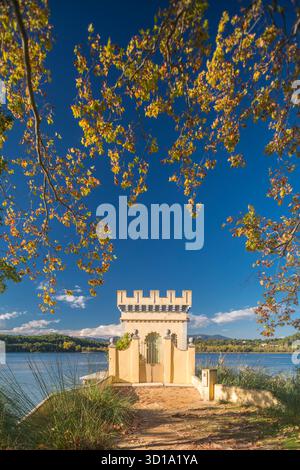 PESQUERA LA CARPA D’OR BOOTSHAUS SEE VON BANYOLES PLA DE L’ESTANY PROVINZ GIRONA KATALONIEN SPANIEN Stockfoto