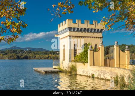 PESQUERA LA CARPA D’OR BOOTSHAUS SEE VON BANYOLES PLA DE L’ESTANY PROVINZ GIRONA KATALONIEN SPANIEN Stockfoto
